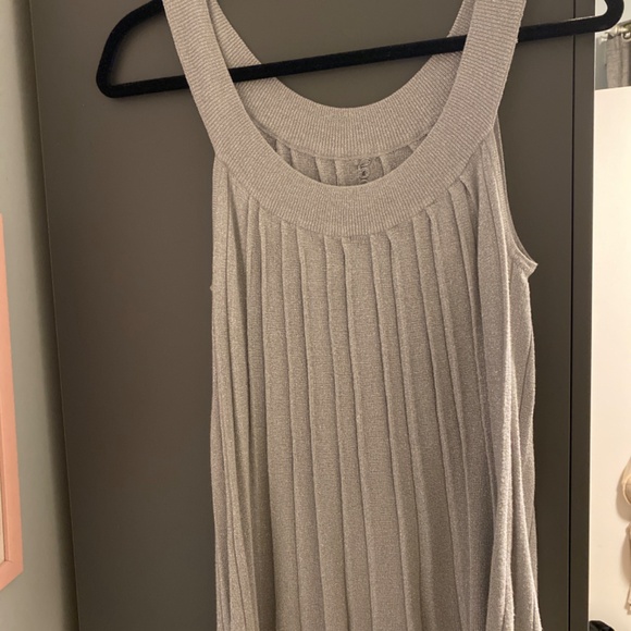 Beautiful Shiny top size uk 8/ Eur 36 - Picture 2 of 4